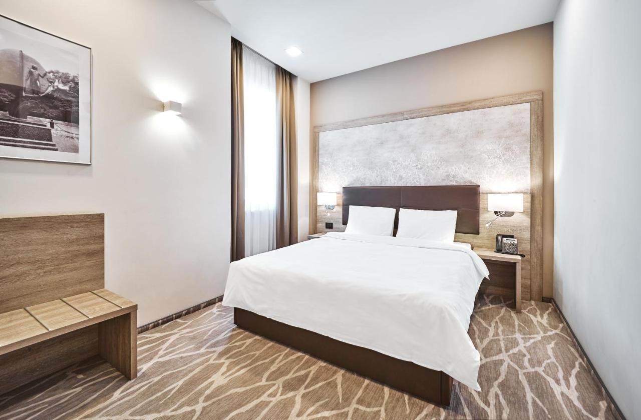 Radisson Hotel City Centre Odesa Exterior photo