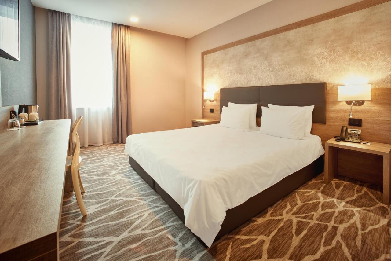 Radisson Hotel City Centre Odesa Exterior photo