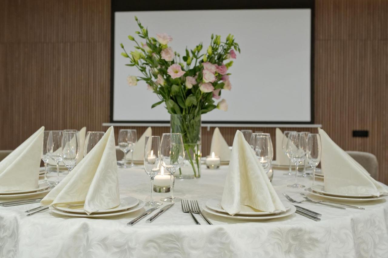 Radisson Hotel City Centre Odesa Exterior photo